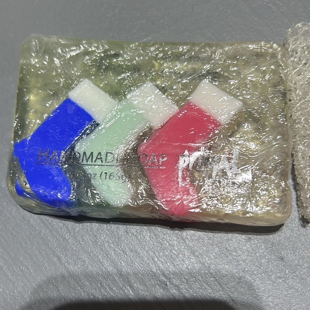 Holiday Soap Bar and Soap Tray/Keeper - Picture 2 of 3